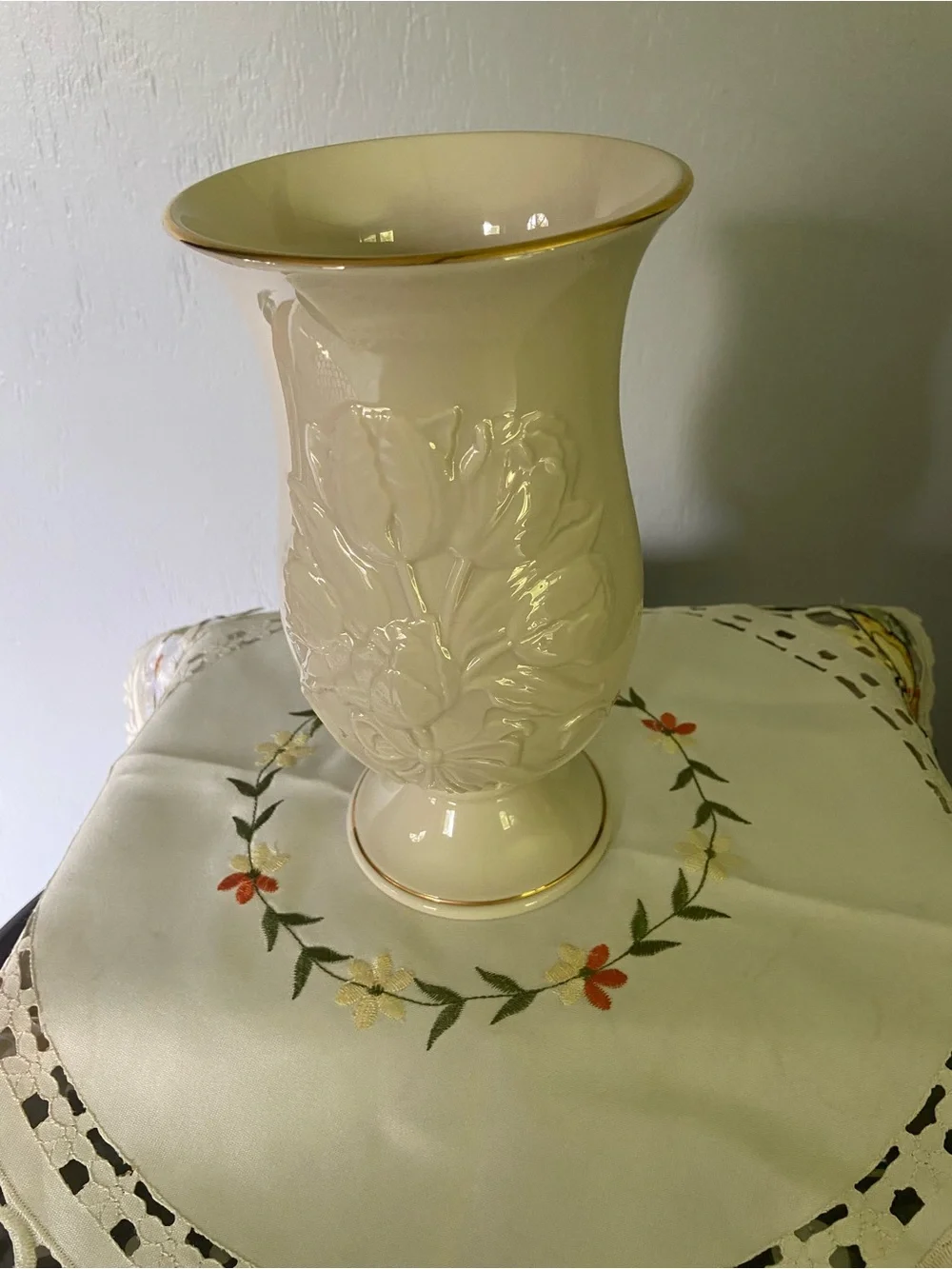 Lenox 9” limited edition 24K gold accent vase tulip splendor 2002
